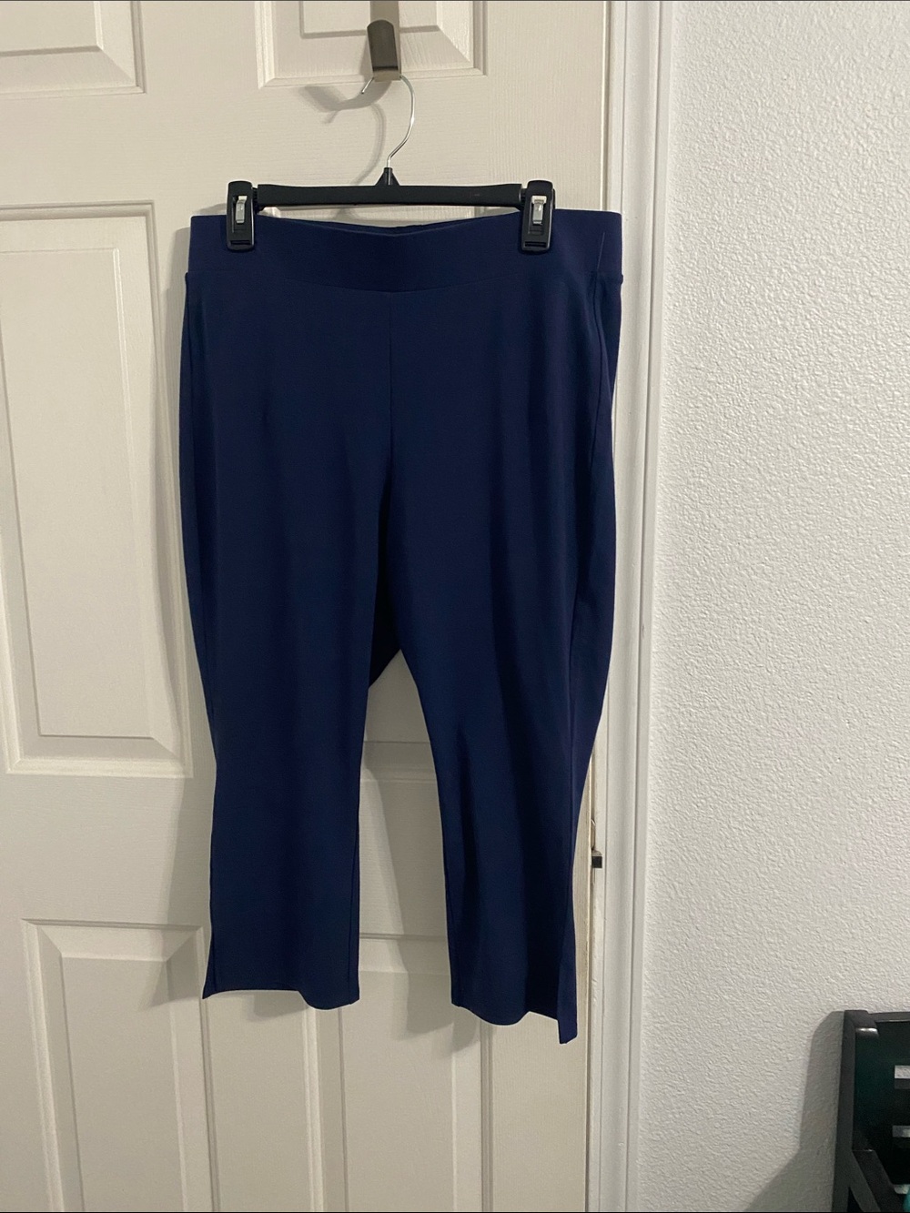 torrid Navy Cropped leggings
